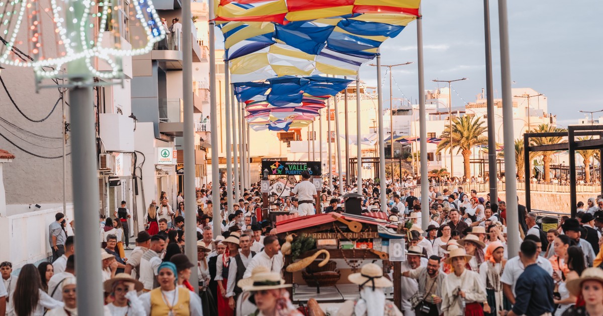 Arguineguín vuelve a rendirse a la Virgen del Carmen con una multitudinaria Romería-Ofrenda