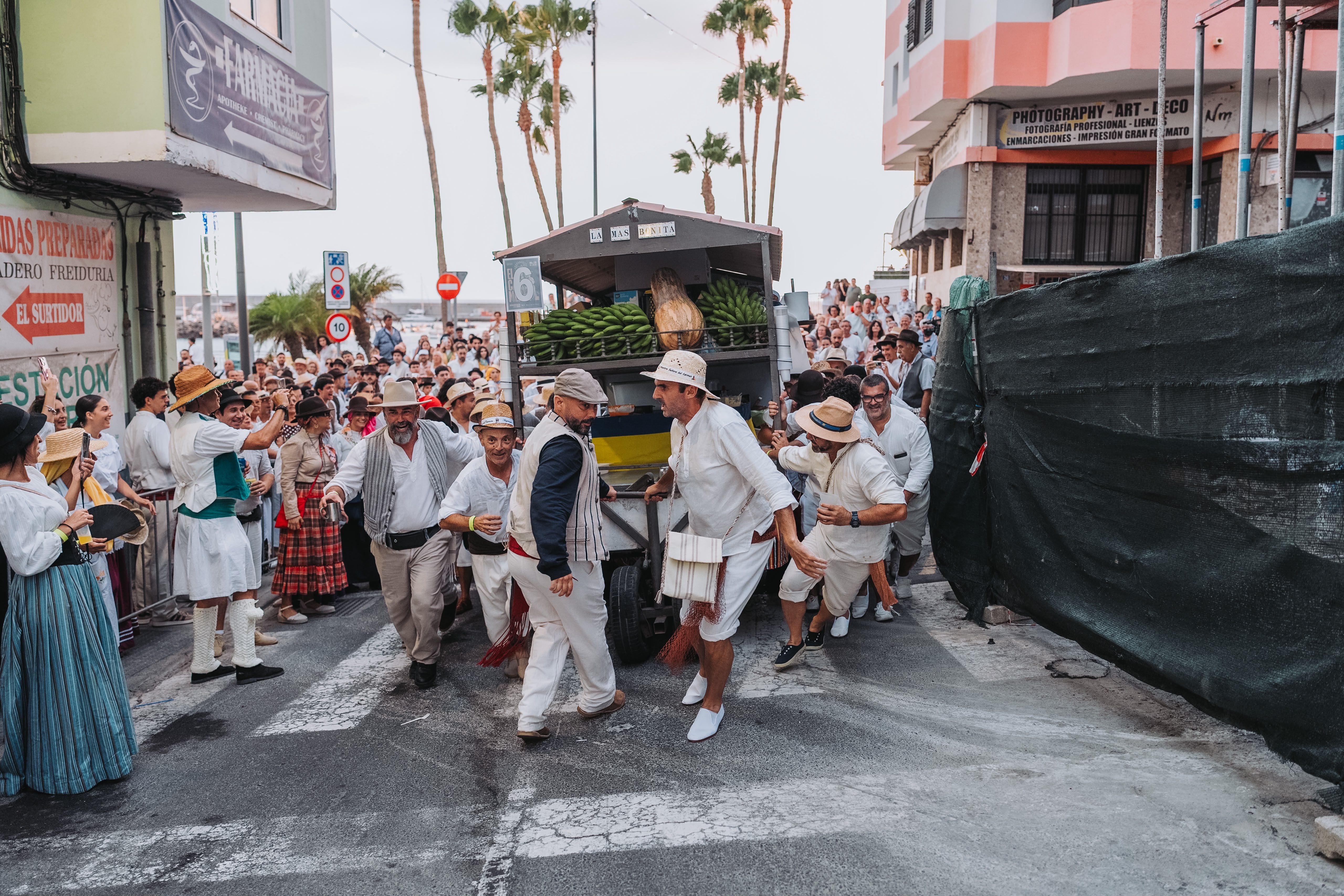 Arguineguín vuelve a rendirse a la Virgen del Carmen con una multitudinaria Romería-Ofrenda - 001