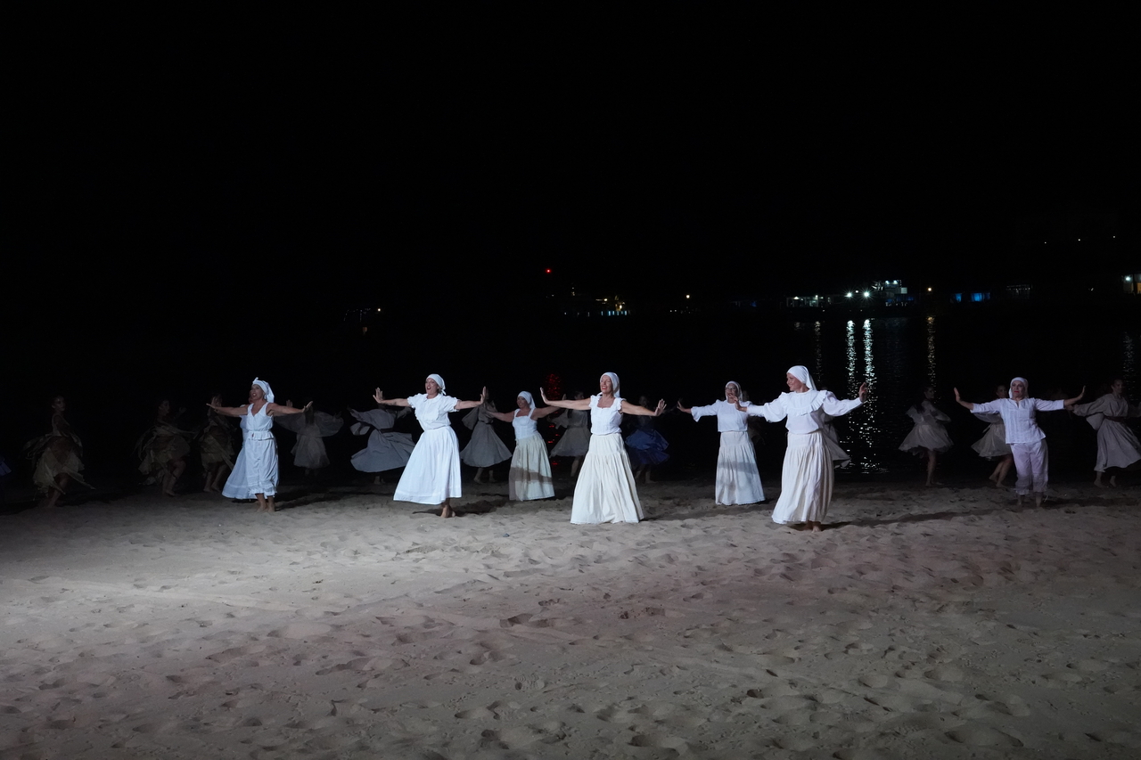 Playa de Mogán celebra San Juan entre tradición, fuego y legado astronómico - 004