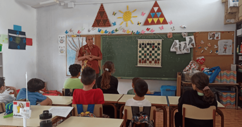 Mogán aprovecha los beneficios del ajedrez para el alumnado con neurodiversidad