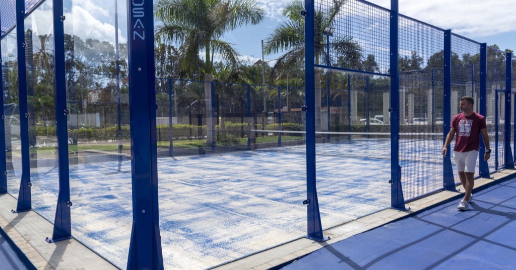 Arguineguín estrena canchas de pádel