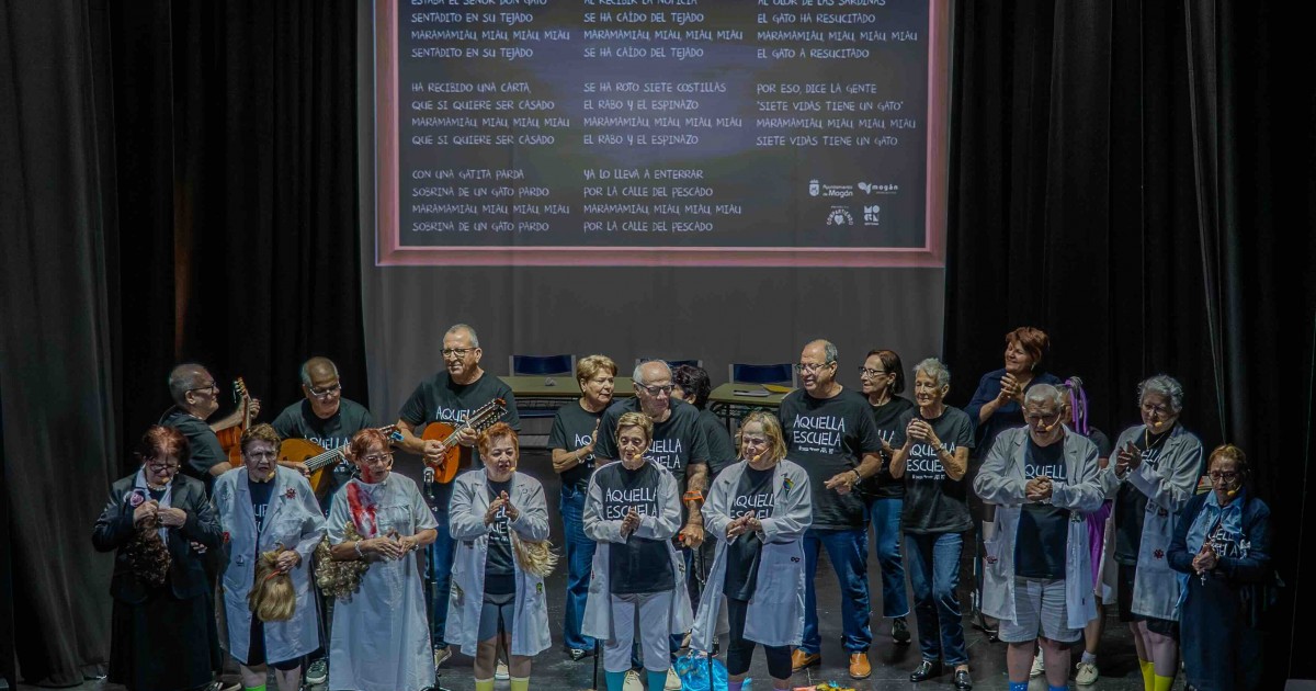 "Aquella Escuela" sube al escenario  la memoria viva de Mogán