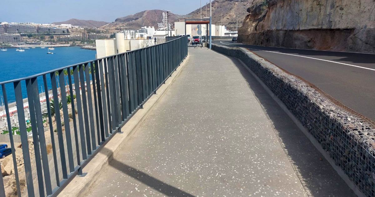 El Ayuntamiento adjudica la renovación de la barandilla y muro del paseo peatonal entre Arguineguín y Patalavaca